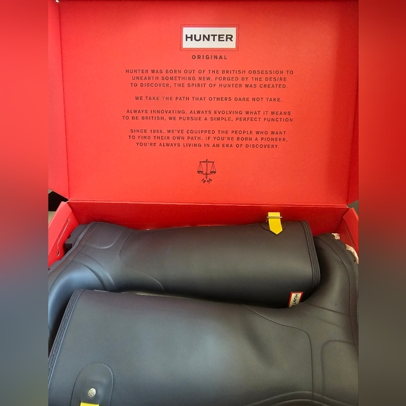 NWT - Hunter Boots - Picture 8 of 9